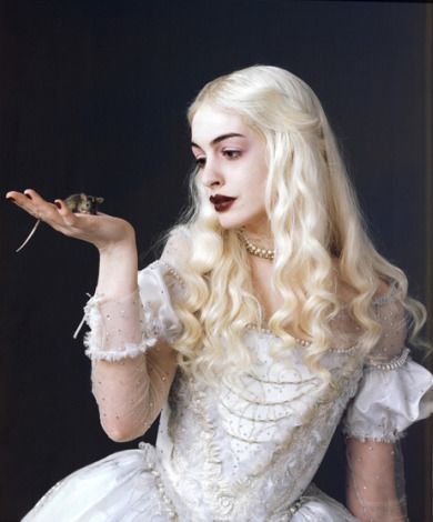 White Witch Makeup Option The White Witch, White Makeup, White Witch, Tilda Swinton, White Queen, Yahoo Search, Movie Characters, New Pictures, Alice In Wonderland