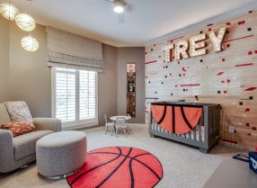 Toddler Boy Room Themes, Basketball Nursery, Boys Basketball Bedroom, Basketball Theme Room, Den Interiors, Sports Room Boys, Sports Nursery Theme, Home Office Furniture Design, Basketball Room