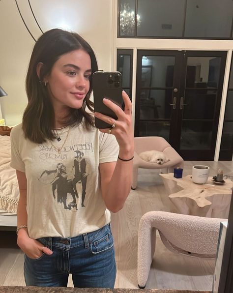 Lucy Hale Haircut, Collar Bone Length Hair Cuts, Lucy Hale Short Hair, Collar Bone Hair, Brown Hair Cuts, Lucy Hale Hair, Collarbone Length Hair, Short Brunette Hair, Short Brown Hair