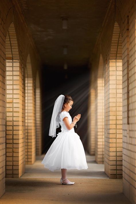 Communion Photography New York — Peanut & Pip Photography Communion Photoshoot, Family Branding, Portrait Fine Art, Maternity Studio, Photography New York, Outdoor Family Photos, Outdoor Portraits, Photography Newborn, Long Island Ny