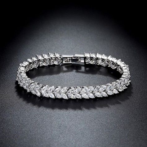 Not just jewelry��—it’s a statement💎 Let your wrist shine with these Bold Diamond Bracelets 🤍🫶🏻 #torusjewellery #diamondbracelet #jewelry #hiphopjewelry #icedout #instafashion #trendingjewellery #925silver #labgrowndiamonds Bracelet Cartier, The Bling Ring, Bracelet Pandora, Bracelet Wedding, Diamond Tennis Bracelet, Bracelets Gold Diamond, Bridal Bracelet, Gorgeous Bracelet, Tennis Bracelet Diamond