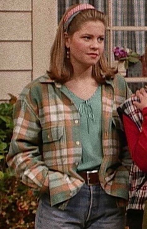 Dj Tanner Full House Outfits, Full House Outfits, Dj Full House, Shawn Hunter, Dj Tanner, 90’s Outfits, 90s Fits, 90s Inspired Outfits, Candace Cameron