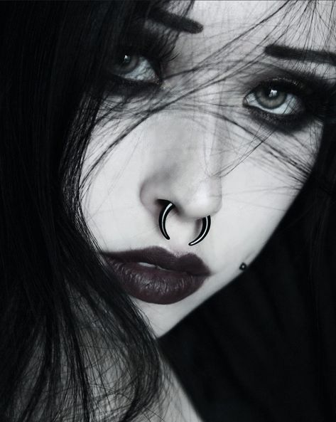 Gothic Nose Piercing, Goth Nose Ring, Goth Nose Piercing, Gothic Piercings, Goth Eyebrows, Black Septum, Oc Things, Sea Nymph, Cool Piercings