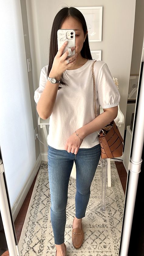 Jean T Shirt Outfit Women, Baggy Tops For Women, Puff Sleeve Shirt Outfit, Jean Tops For Women, White Puff Sleeve Top Outfit, Jeans And T Shirt Outfit Women, White Top And Jeans Outfit, Puff Sleeve Top Outfit, Shirt And Jeans Women