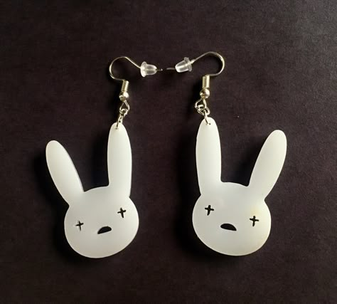 Bad Bunny Earring, Anime Earrings, Weird Jewelry, Bunny Earrings, Light Earrings, Mismatched Earrings, Clay Jewelry Diy, Clay Design, Acrylic Jewellery