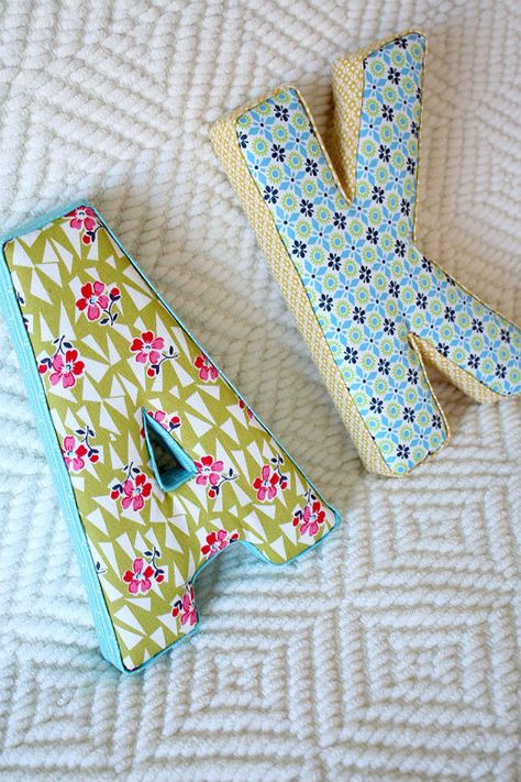 fabric-letters Fabric Covered Letters, Diy Bebe, Costura Diy, Fabric Letters, Papel Mache, Creation Couture, Crafty Craft, Diy Fabric, Sewing For Kids