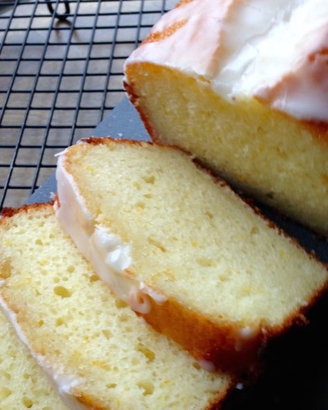 Ina Garten's Lemon Yoghurt Cake myfavouritepastime.com Lemon Yoghurt Cake Recipe, Lemon Yoghurt Cake, Lemon Yogurt Cake Recipe, Thermomix Cakes, Lemon Yogurt Cake, Bread Ideas, Lemon Loaf Cake, Loaf Cakes, Yoghurt Cake