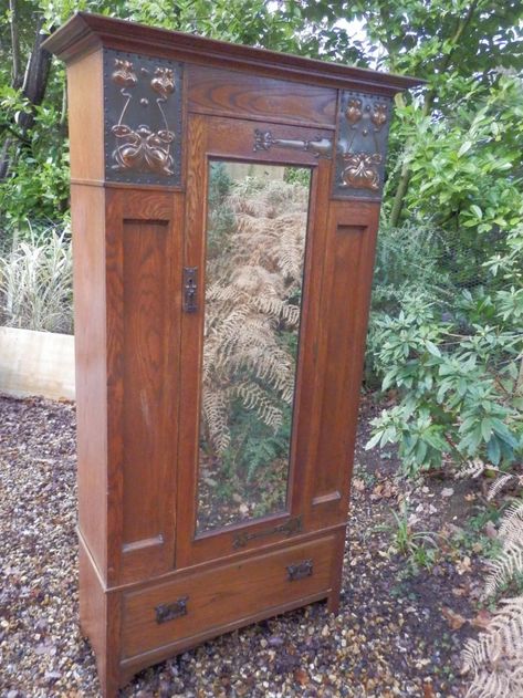 WARDROBE ARTS AND CRAFTS OAK Arts And Crafts Furniture Home Decor, Craft Armoire, Craftsman Style Furniture, Cool Bedrooms, Arts And Crafts Interiors, Craft Cupboard, Dream Home Plans, Arts And Crafts Furniture, Hobbit Hole