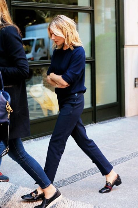 Sienna Miller Shoes, Sienna Miller Hair, Sienna Miller Style, Minimalist Moda, Sienna Miller, Looks Street Style, 가을 패션, Work Wardrobe, Mode Vintage