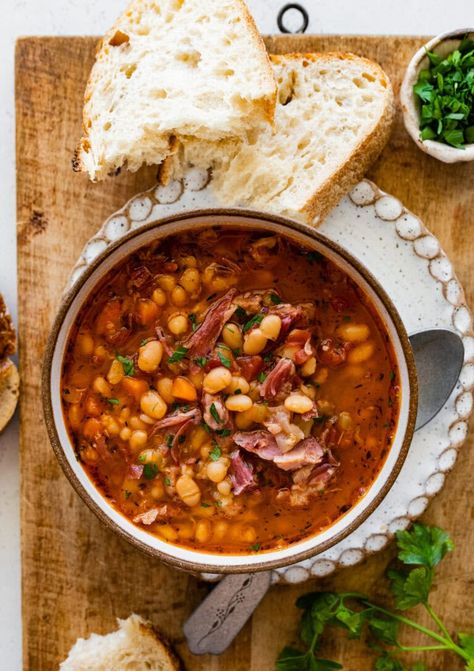 Instant Pot Navy Bean Soup with Ham Recipe - CucinaByElena Ham And Navy Beans Instant Pot, Navy Bean Soup Instant Pot, Navy Bean Soup With Ham, Navy Bean Recipes, Bean Soup With Ham, Beans Recipe Crockpot, Soup With Ham, Navy Bean Soup, Savory Ham