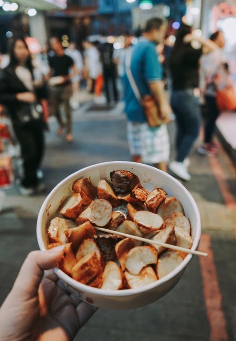 Taiwan Street Food: Local Eats And Where To Find Them Taiwan Street Food, Taiwan Street, Market Snacks, Food Europe, Taiwanese Cuisine, Taiwan Food, Lean Pork, Thai Street Food, Food Street