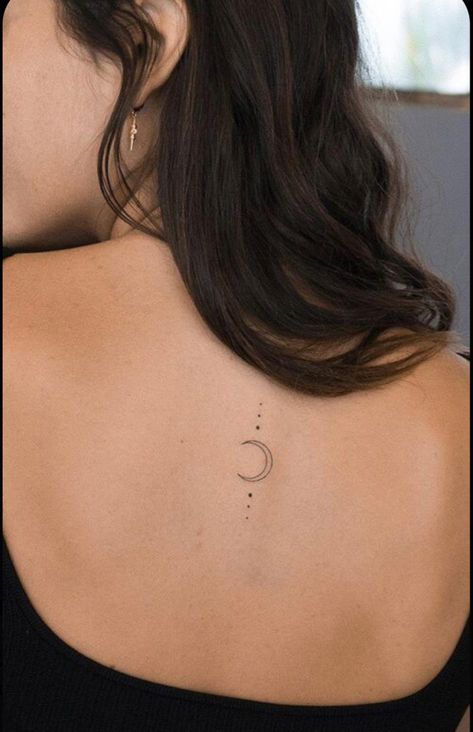 Hidden Tattoos, Neck Tattoos Women, Back Of Neck Tattoo, Petite Tattoos, Inspiration Tattoos, Small Hand Tattoos, Classy Tattoos, Discreet Tattoos, Dainty Tattoos