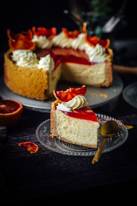 Blood Orange Cheesecake, Unique Cheesecakes, Unique Cheesecake Flavors, Unique Cheesecake Recipes, Unique Cheesecake, Orange Cheesecake Recipes, Fall Cheesecake, Simple Cheesecake, Winter Torte