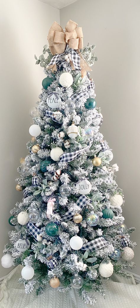 Green And White Tree Christmas, White Tree Green Ornaments, White Christmas Tree With Green Decor, Green And White Christmas Aesthetic, Flocked Christmas Trees Decorated Green, Green Christmas Tree With White Decor, Mint Green Christmas Tree Decorations, White Christmas Tree Themes Colors, Green Frosted Christmas Tree