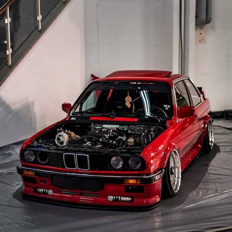 E30 Bmw M3, Bmw E30 Stance, E30 Bmw, Bmw E24, Carros Bmw, Bavarian Motor Works, Stanced Cars, Custom Bmw, Bmw E30 M3