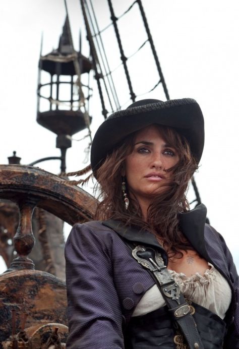 Penelope Cruz in Pirates of the Caribbean Angelica Costume, On Stranger Tides, Elizabeth Swann, Pirate Queen, Pirate Art, Caribbean Art, Black Sails, Pirate Woman, Captain Jack Sparrow