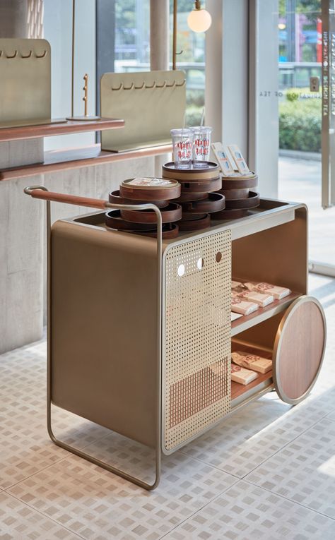 Gallery of HEYTEA LAB Guangzhou / Leaping Creative - 24 Food Trolley, Casa Cook, Mobile Cart, Bar Trolley, Coffee Carts, Furniture Details, Hotel Lobby, Bar Cabinet, Booth Design