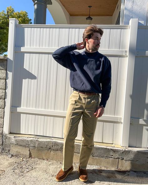 Albert Muzquiz on Instagram: “Fits were worn” Albert Muzquiz, Gents Fashion, Mens Khakis, Male Portrait, Retro Outfits, Khaki Pants, My Style, Outfit Inspo, Pants