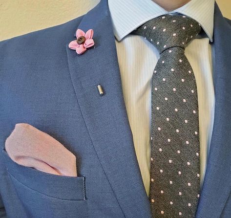 Art of The Gentleman on Instagram: “Yep, that’s pink polka dots on that tie! 🤓 - would you don this fit? Let us know in the comments! #polkadots” Royal Blue Tie, Pink Pocket Square, Dapper Day, Navy Blue Suit, The Gentleman, Blue Tweed, Tweed Suits, Grey Tie, 50 Shades Of Grey