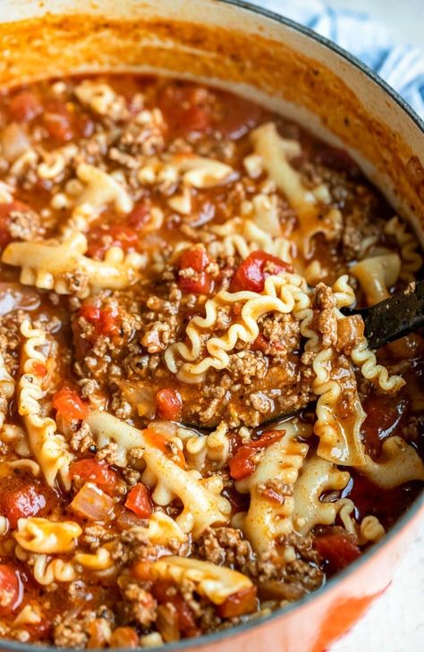 Fall And Winter Food Ideas, Cold Rainy Day Recipes, Easy Hearty Dinner Recipes, Dinners For A Rainy Day, Warm Food For Cold Days, Lasagne Soup Recipe, Easy Soup Recipes Few Ingredients, Rainy Day Meals, Lasagne Soup