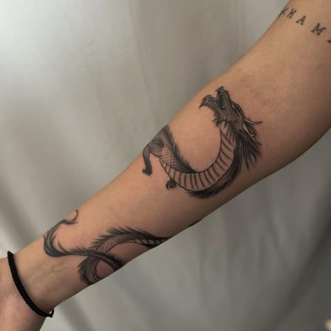 Dragon Tattoo Around Arm Men, Dragon Tattoo Around Forearm, Dragon Leg Tattoo Wrap, Wrapped Dragon Tattoo, Forearm Dragon Tattoo Men, Dragon Tattoo For Men Forearm, Dragon Arm Tattoo For Men, Dragon Band Tattoo, Dragon Around Arm Tattoo