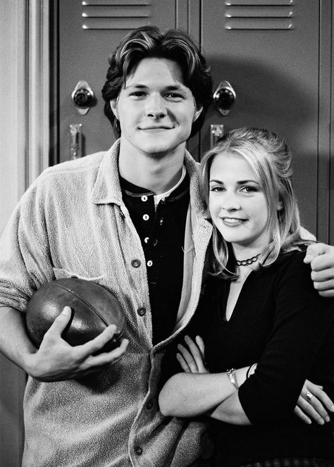 Harvey Kinkle & Sabrina Spellman, Sabrina the Teenage Witch Harvey Kinkle, Best Boyfriend Ever, Sabrina The Teenage Witch, Melissa Joan Hart, 90s Memories, 90s Girl, Sabrina Spellman, I Love Cinema, Tv Couples