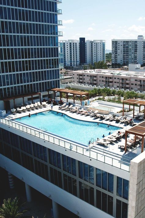 High Rise Pool Roof Pool, Pool Rooftop, Hotel Room Design Plan, Pool Club, Miami Beach Hotels, Canyon Ranch, Hotel Room Design, Apartment Architecture, Hotel Pool