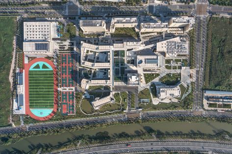 Gallery of Jiangsu Jingjiang Senior High School New Campus / Zhaohui Rong Studio - 28 High School Campus, School Campus, Senior High School, High School Seniors, High School