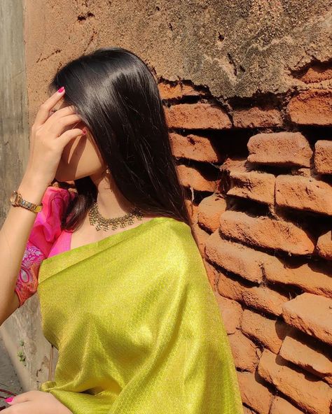 Shari Pose Idea, Sharee Photography Poses, Saree Hide Face Poses, Aesthetic Saree Poses At Home, Black Hair Aesthetic, Saree Poses, Self Portrait Poses, Creative Portrait Photography, Stylish Photo Pose