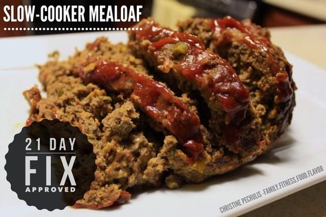 Family. Fitness. Food. Flavor. : Slow-Cooker Meatloaf - 21 Day Fix approved! 21 Day Fix Recipes, Crockpot Meatloaf, Slow Cooker Meal, Slow Cooker Meatloaf, 21 Day Fix Diet, 21 Day Fix Meal Plan, Beachbody Recipes, 21 Day Fix Meals, Meatloaf Recipes