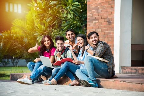 Photo young asian indian college student... | Premium Photo #Freepik #photo #student-group #student-learning #asian-study #student-study Finance Courses, Amity University, Student Photo, Engineering Colleges, Top Universities, College Campus, College Fun, Student Reading, International Students