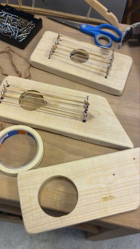 Making Instruments, Kids Woodworking Projects, Music Instruments Diy, Homemade Musical Instruments, Homemade Instruments, Wood Projects For Kids, Diy Instruments, Woodworking Projects For Kids, Diy Musical Instruments