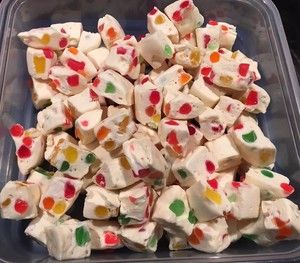 Nougat Candy, Nougat Recipe, Candy Recipes Homemade, Christmas Candy Recipes, Chewy Candy, Homemade Candies, Mini Marshmallows, White Chocolate Chips, Holiday Baking