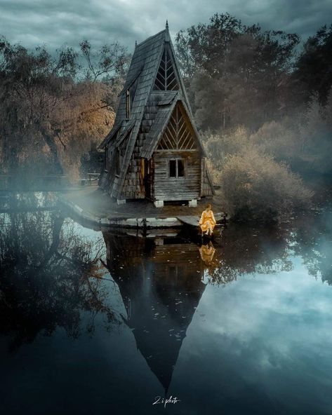 Cottages In The Woods, Witch Cabin, Witches Cottage, Witch Cottage, Cottage In The Woods, Witch House, Cabin In The Woods, Green Witch, Camping Life