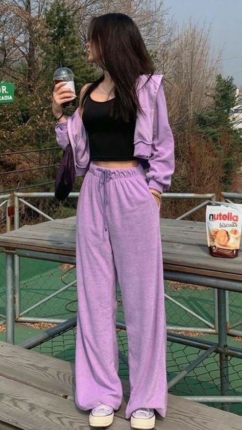 Korean Sweatpants Outfit, Korean Comfy Outfits, Fashion Top Outfits, Korean Casual Outfits, Purple Outfits, Casual Day Outfits, Quick Outfits, Korean Girl Fashion, Easy Trendy Outfits