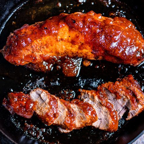 Oven Baked BBQ Pork Tenderloin - The Genetic Chef Bbq Pork Tenderloin In Oven, Barbeque Pork Tenderloin, Boneless Pork Loin Recipes, Pork Loin Recipes Oven, Bbq Pork Loin, Pork Tenderloin Oven, Bbq Pork Tenderloin, Barbeque Pork, Paleo Ideas