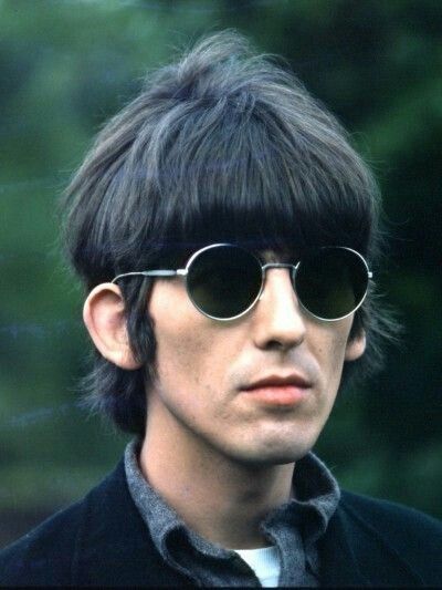 His ears are so cute aaaa,I love everything about this picture..I love u coconut head Bill Wyman, Paperback Writer, Beatles George Harrison, Beatles George, Music Genius, Beatles Photos, Beatles John, The Fab Four, Albert Camus