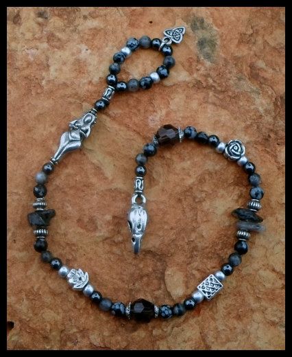 Witch's Ladder  Morrigan  pagan rosary by CottageInTheThicket, $25.00 Prayer Beads Diy, Pagan Rosary, Tattle Tale, Witches Ladder, Pagan Prayer, Witch Crafts, Pagan Spirituality, Wiccan Crafts, Pagan Crafts