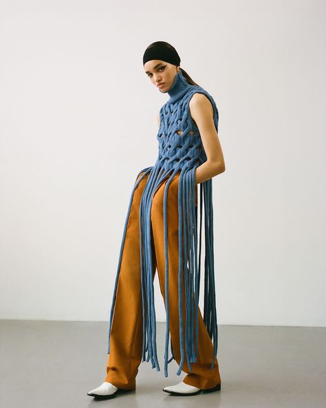 AKNVAS RESORT 2023 Unique Knitwear, High Turtleneck, High Class Fashion, Stylish Knitwear, Knitwear Inspiration, Resort 2023, Fringe Fashion, Scandinavian Fashion, Fringe Sweater