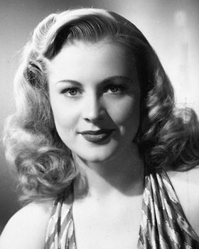 Anne Jeffreys Film Noir Aesthetic, Janis Paige, Marie Windsor, Pleiadian Starseed, Face Hairstyles, Susan Shaw, The Intruder, Famous Photos, Oval Face Hairstyles