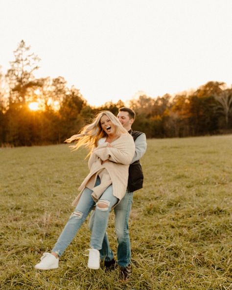 Alyssa Knapton Photography’s Instagram post: “Who says you have to be dating to sneak up behind someone and spin them around? Not these two!!” Couples Spinning Photo, Spinning Couple Picture, Bf Pictures, Fall Couple, Couples Pics, Fall Shoot, Bf Picture, Anniversary Photo, Anniversary Photoshoot