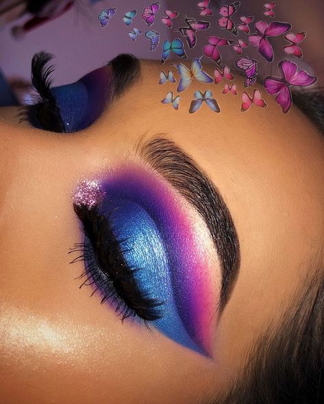 Bisexual Pride Makeup, Eyeshadow With Glitter, Crazy Eyeshadow, Egyptian Eye Makeup, Superstay Foundation, Butterfly Halloween, Pink Eyeshadow Look, Festival Makeup Glitter, Blue Eyeshadow Looks