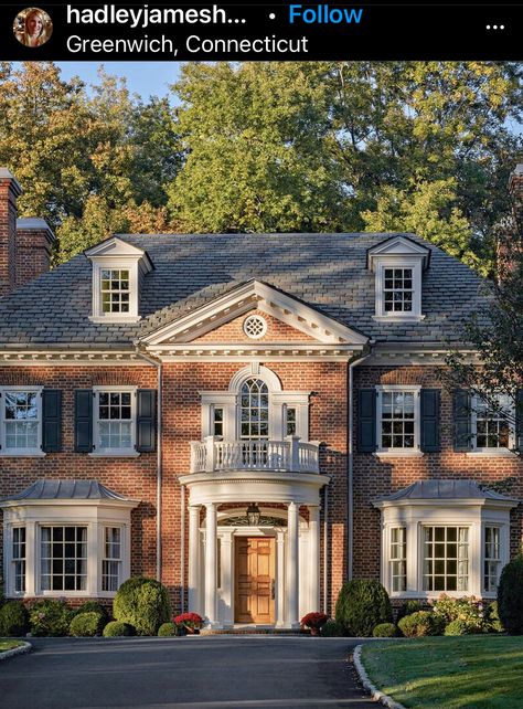 Large Brick House, Big Brick House, Aesthetic Mansion, Mansion Exterior, House Goals, Brick House, Mansion, Dream House, House Design