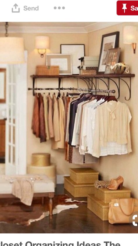 Barn Shelves, Ideas Armario, Corner Closet, Organized Closet, Closet Hacks Organizing, No Closet Solutions, Bed Platform, Clothes Closet Organization, Clothes Hanging