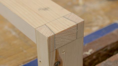 How to Make a Dovetail | Woodworking Courses | Common Woodworking Backyard Shade Structure, Wood Techniques, Canadian Woodworking, Building A Workbench, Building A Kitchen, Backyard Shade, Dove Tail, Diy Porch, Woodworking Joints