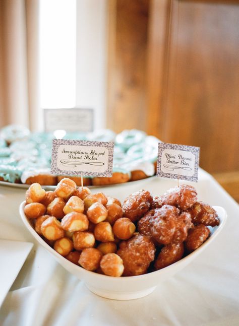 Donut hole display - this would be an add on to the dessert table outside of the bakery we use - more than likely done on or own Donut Holes Display, Study Doors, Doughnut Bar, Brunch Party Decorations, Desert Party, Breakfast Donuts, Baby Brunch, Healthy Brunch Recipes, Park Plaza