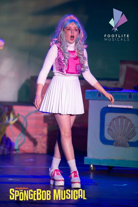 Pearl Spongebob Musical, Spongebob The Musical Makeup, Spongebob The Musical Costumes, Pearl Costume Spongebob, Spongebob Musical Costumes, Pearl Spongebob Costume, Spongebob Mermaid, Sponge Bob Costume, Pearl Spongebob