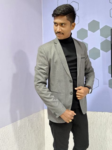 Grey Blazer with High Neck Black T-Shirt - Men's Fashion, Men's Outfits Men's Outfits, Grey Blazer, Men Shirt Style, Black T Shirt, Black Tshirt, Men's Blazer, Men's Fashion, High Neck, Mens Shirts