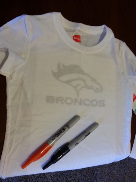 {creative cents}: DIY {sharpie t-shirt} Sharpie Tshirt Diy, Sharpie T Shirts, Sharpie Shirts, Diy Tshirt, Go Broncos, Diy Sharpie, Tshirt Refashion, Sharpie Art, Clothing Diy