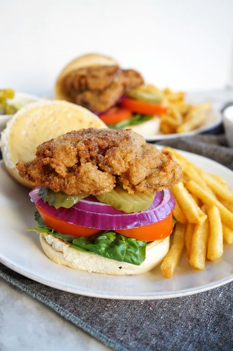 Fried Mushroom Sandwich, Oyster Mushroom Sandwich, Southern Fried Fish, Vegan Fried Chicken Sandwich, Mushroom Sandwich Vegan, Vegan Oyster Mushroom Fried Chicken, Mushrooms Fried, Fried Fish Sandwich, Vegan Fried Oyster Mushrooms